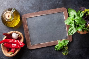 Yazı tahtası ve harç otlar