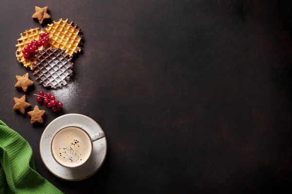 커피와 딸기와 와플 — 스톡 사진