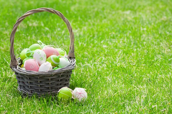 Easter eggs basket — Stock Photo, Image