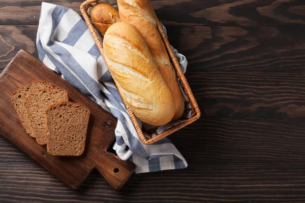 Loafs de pão fresco — Fotografia de Stock