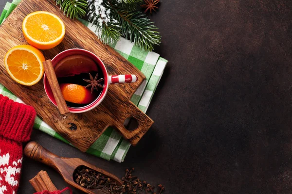 Glühwein en ingrediënten — Stockfoto