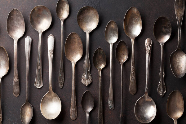 Старые винтажные ложки
 