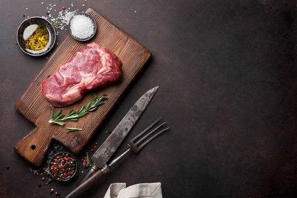 Nyers ribeye marha steak — Stock Fotó