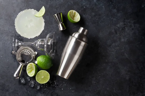 Margarita cocktail op tafel — Stockfoto