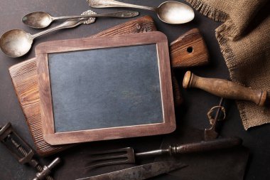 Eski mutfak aletleri.