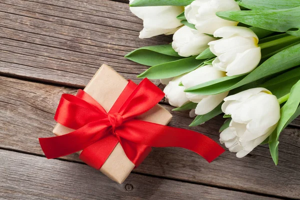 White tulips bouquet and gift box — Stock Photo, Image