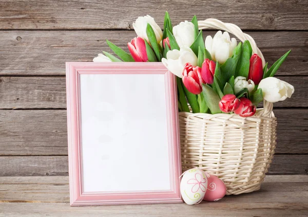 Tulipány kytice a foto rámeček — Stock fotografie
