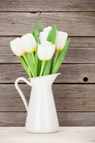 Tulpenstrauß im Krug — Stockfoto