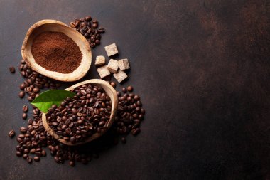Coffee beans and ground powder clipart