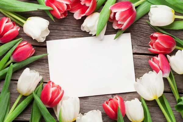 꽃 꽃다발과 카드 — 스톡 사진