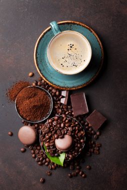 Kahve fincanı, fasulye, çikolata