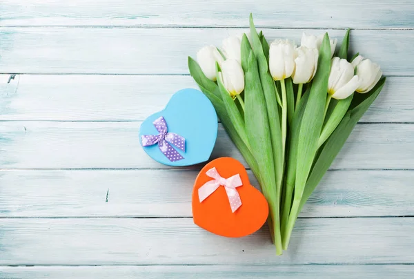 White tulips and gift boxes — Stock Photo, Image