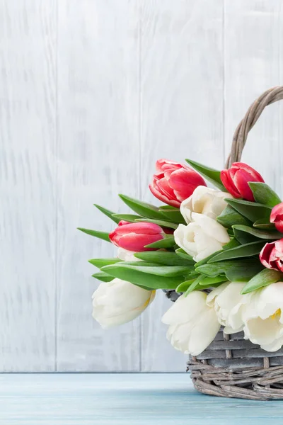 Kolorowych tulipanów w bukiet — Zdjęcie stockowe
