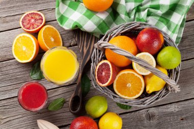 Taze turuncu ve suyu