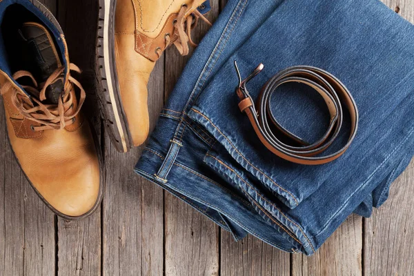 Kot pantolon, Ayakkabı, kemer