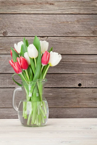 Bunter Tulpenstrauß — Stockfoto