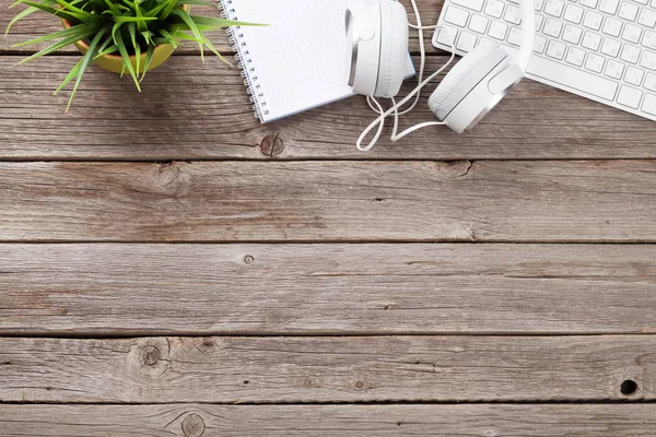 Headphones, notepad and pc — Stock Photo, Image