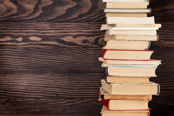 Stapel oude boeken — Stockfoto