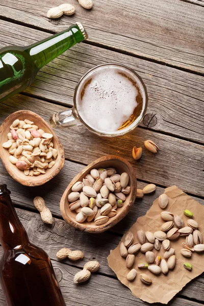 Lager beer and nuts — Stock Photo, Image