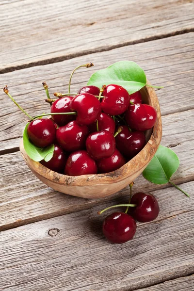 Fresh garden cherries — Stock Photo, Image