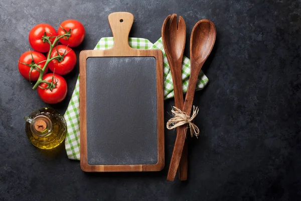 Ingrédients et ustensiles de cuisine — Photo