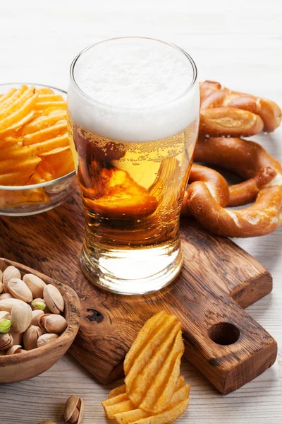 Beer, nuts, chips and pretzel — Stock Photo, Image