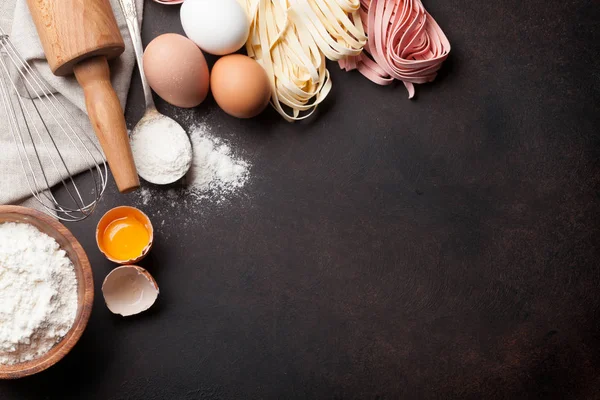 Ingredientes de cozinha de massa — Fotografia de Stock