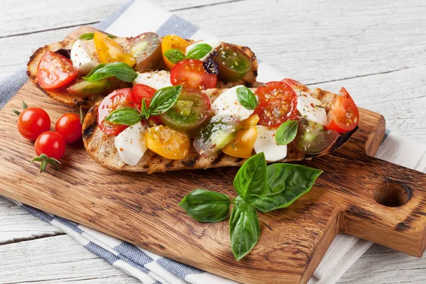 Kiraz domates Bruschetta — Stok fotoğraf