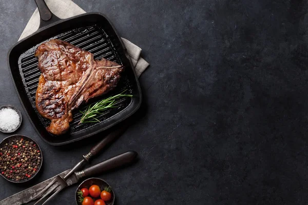 Grilovaný t-bone steak — Stock fotografie