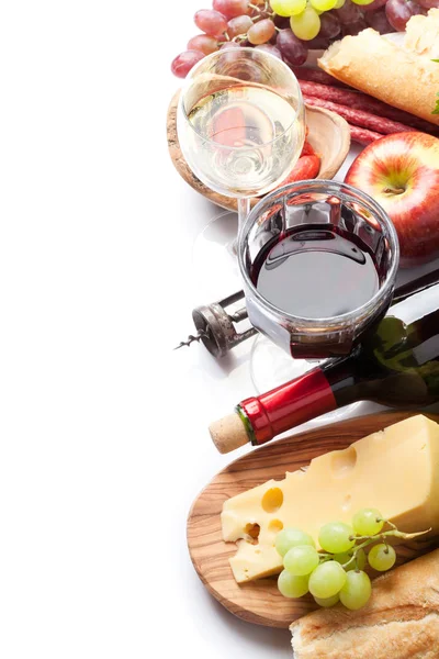 Wine, grapes, cheese and sausages — Stock Photo, Image
