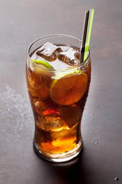 Cuba libre kokteyl cam