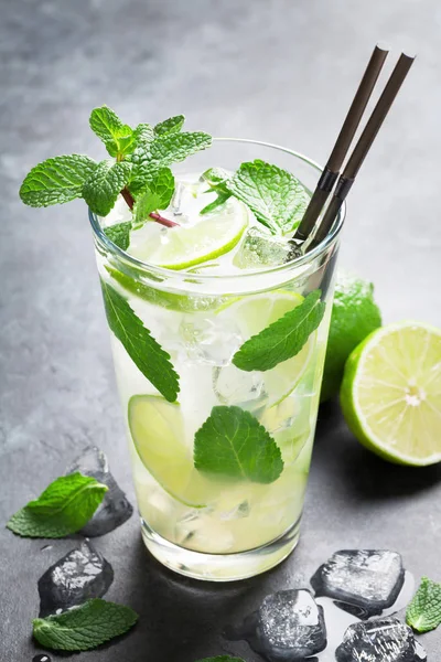 Mojito cocktail glass — Stock Photo, Image