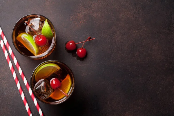 Cuba libre cocktail glasses — Stock Photo, Image