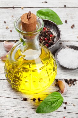 zeytinyağı, otlar ve baharatlar