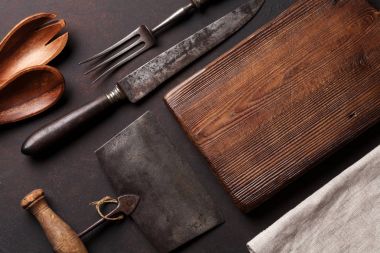 Eski mutfak aletleri.