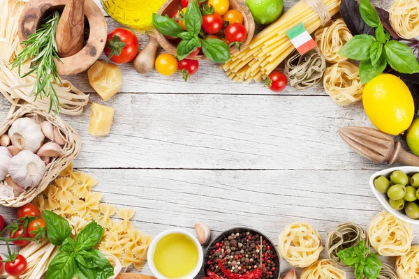 Ingredienti della pasta italiana — Foto Stock
