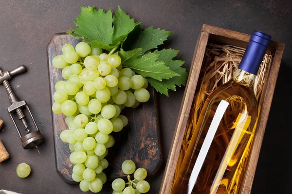 Ben beyaz şarap şişe