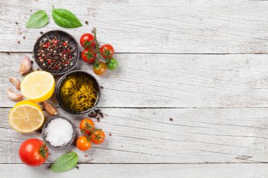 zeytinyağı ve baharatlar 