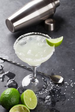 margarita kokteyl cam 