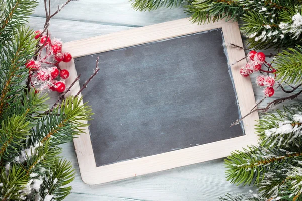 Schoolbord en Spar kerstboom — Stockfoto