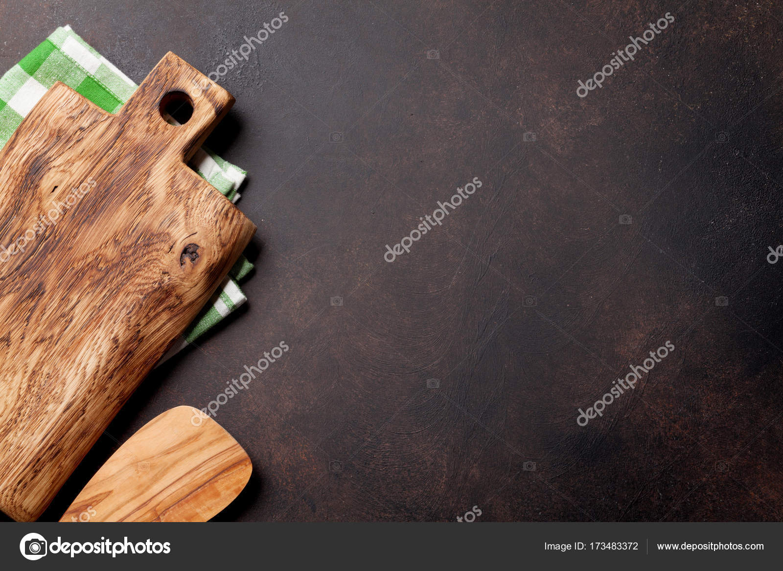 Vecchi utensili da cucina dell\'annata — Foto Stock © karandaev ... Vecchi utensili da cucina dell\'annata — Foto Stock © karandaev ...