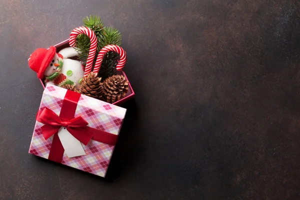 Noel hediyesi kutusu