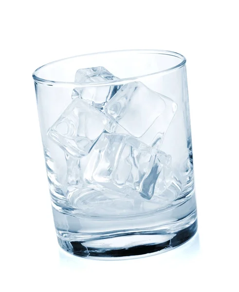 Glas Mit Eiswürfeln Isoliert Auf Weißem Hintergrund — Stockfoto