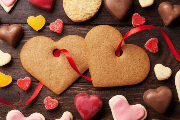Dia Dos Namorados Cartão Saudação Com Biscoitos Mesa Madeira Vista — Fotografia de Stock