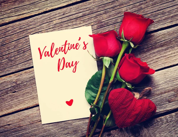 День Святого Валентина Вітальна Листівка Червоні Троянди Серце Дерев Яному — стокове фото
