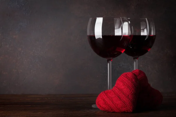 Valentines Day Greeting Card Red Wine Heart Toy Wooden Table — Stock Photo, Image