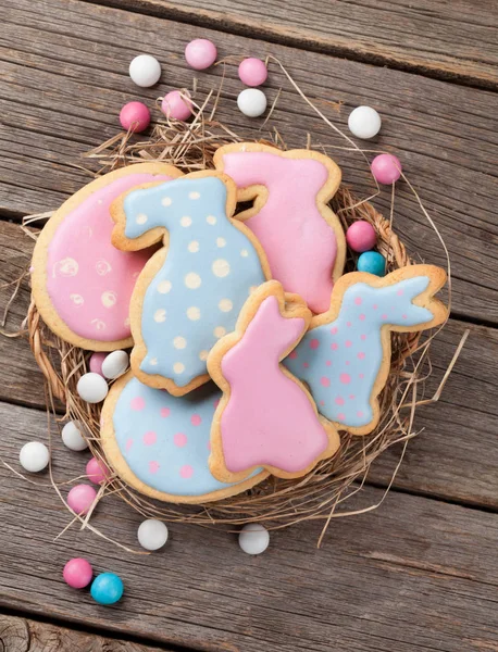 Easter Gingerbread Cookies Wooden Table Eggs Rabbits Top View — Stock Photo, Image