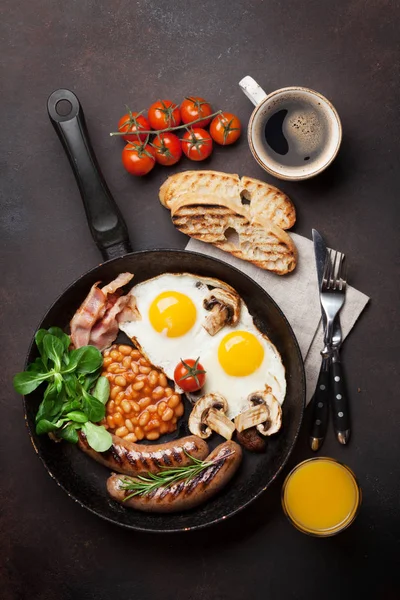 English Breakfast Fried Eggs Sausages Bacon Beans Toasts Tomatoes Orange — Stock Photo, Image