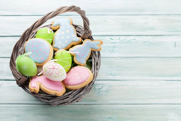 Easter Gingerbread Cookies Wooden Table Eggs Rabbits Space — Stock Photo, Image