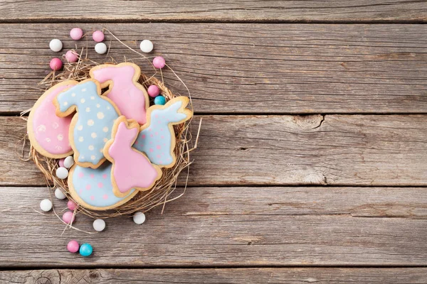 Easter Gingerbread Cookies Wooden Table Rabbits Eggs Greeting Card Top — Stock Photo, Image